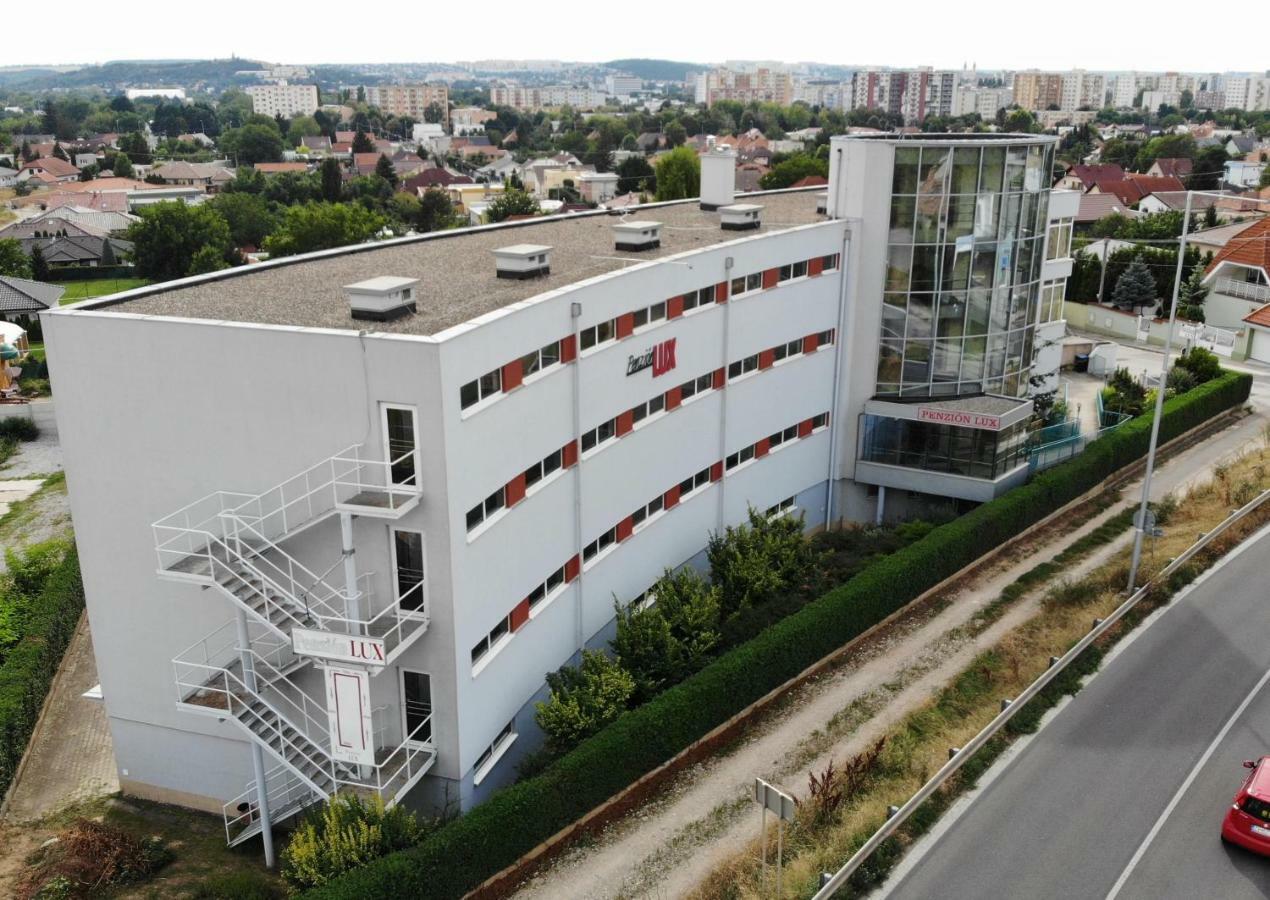 Penzión LUX Nitra Exterior foto
